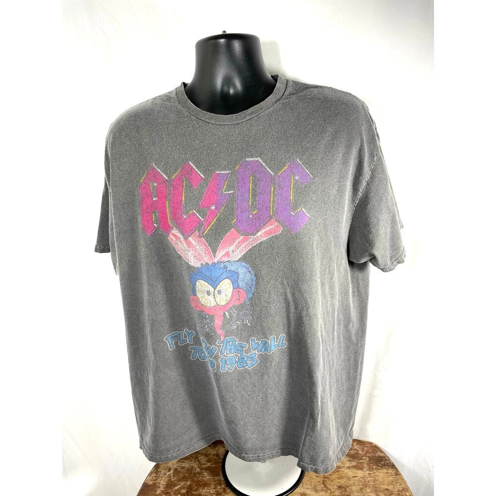 AC/DC Fly on the Wall Tour 1985 Graphic Tee Size L